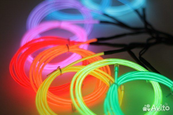 Горящие глаза в темноте на концерте шнура. Шнур светились глаза. На концерте шнура светились глаза. Рептилоиды на концерте шнура. Световой оптоволоконный кабель.