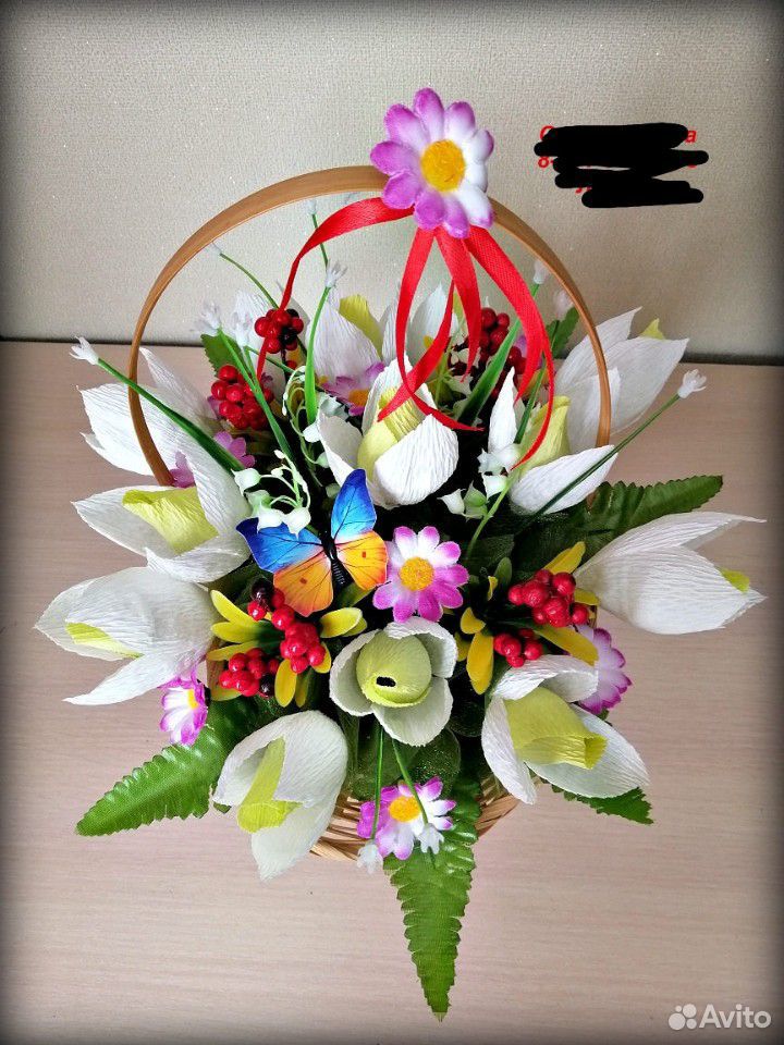 Корзины с цветами из конфет купить на Зозу.ру - фотография № 1