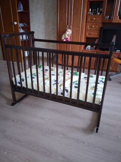 Продаётся детская кроватка в хорошем состоянии