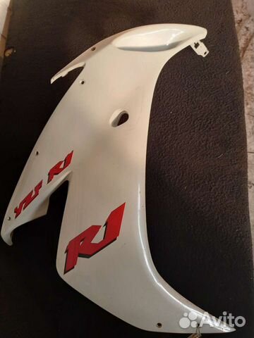 Пластик боковой правый Yamaha YZF R1 04