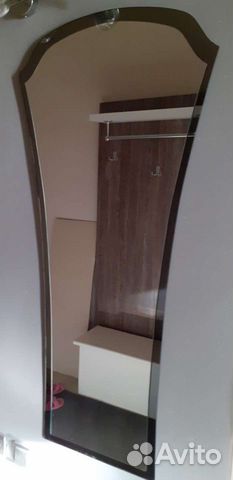 Зеркало настенное, фигурное, б/у, 145х62см