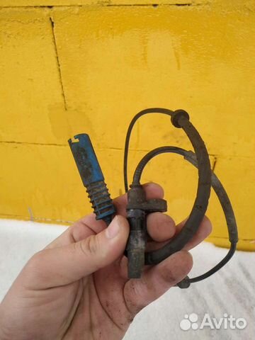 Бмв Е39 датчик абс задний
