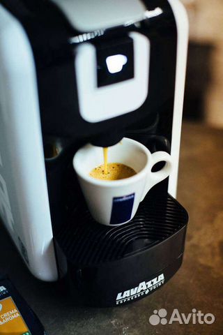 Капсульная кофемашина Лавацца б/у