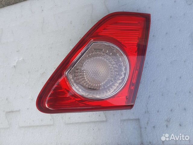 Фанарь правый внутренний Toyota Corolla E150