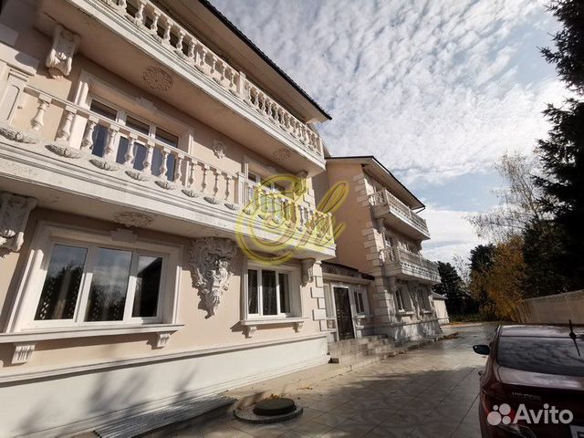 

10-к. и более коттедж, 1000 м²