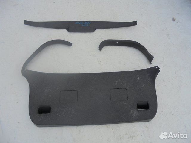 Обшивка двери багажника Toyota Allex NZE121 1NZ-FE