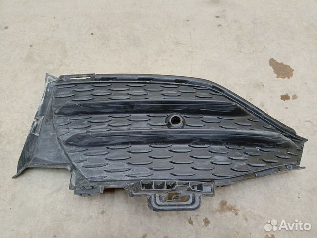 Решетка бампера переднего левая Mercedes GLC X253