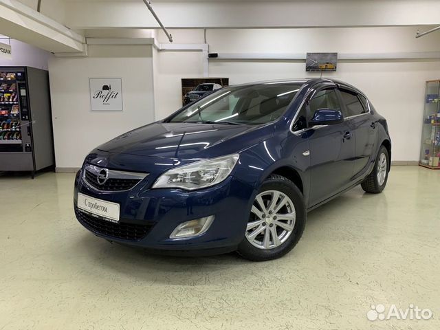 Opel Astra `2011