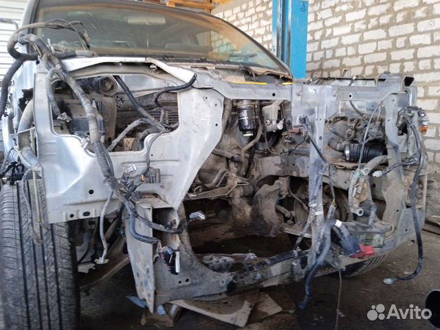 Телевизор рамка радиатора Ниссан Х трейл Т30