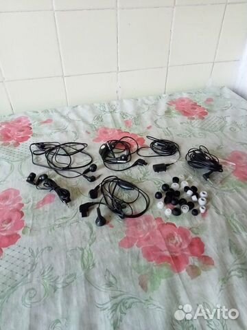 Наушники с микрофоном и без