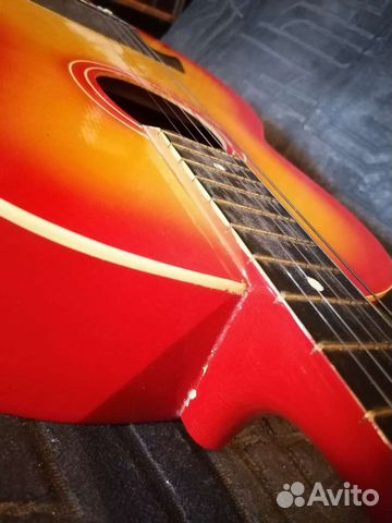 Акустическая гитара (Орфей, Болгария)