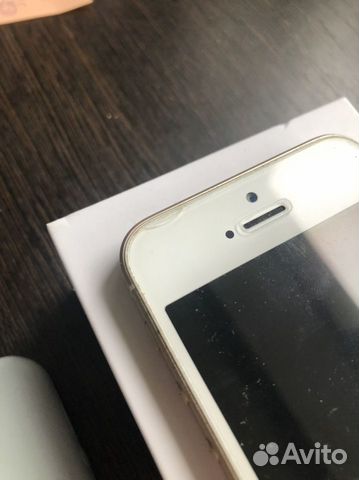 Телефон iPhone se 32gb