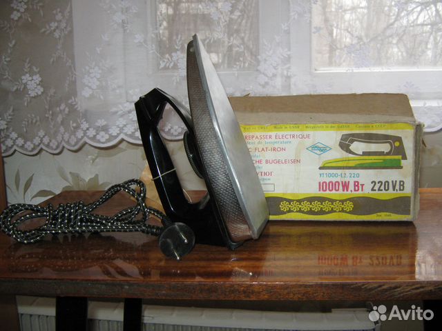 Электрический утюг с терморегулятором
