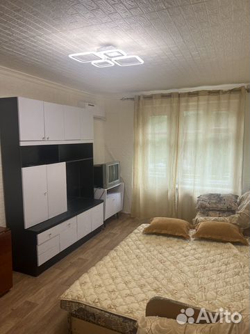 

1-к. квартира, 35 м², 3/5 эт.