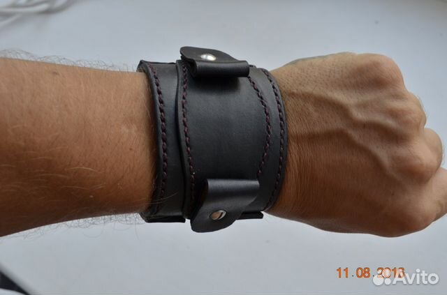 Напульсник из натуральной кожи