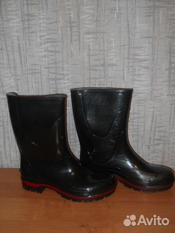 Резиновые сапоги