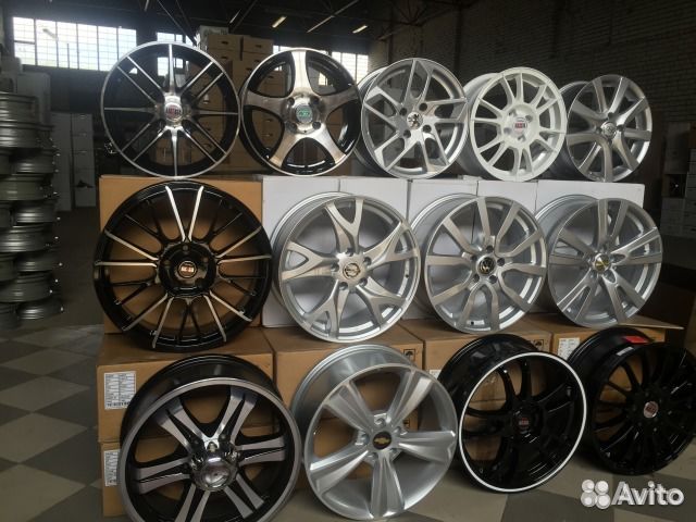 Всесезонные шины R15 205/70 Maxxis A/T 771