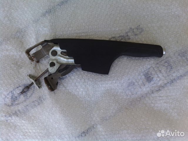 Шкода Октавия тур 2007 рычаг стояночного тормоз