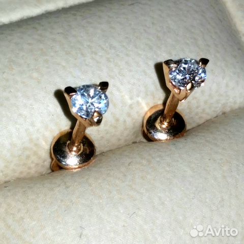 Серьги золотые пусеты с бриллиантами
