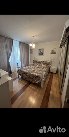

2-к. квартира, 65 м², 3/3 эт.