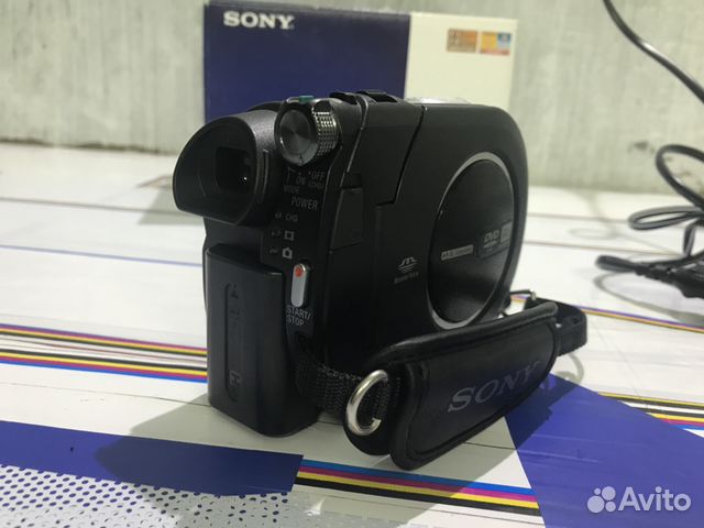 Видеокамера Sony DCR-DVD710E