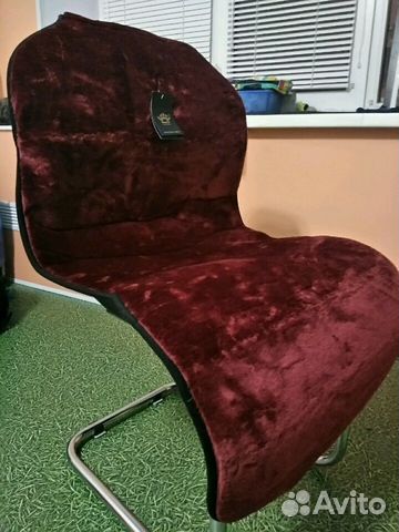 Меховые накидки на авто, бордо цвета новые 2шт Меховые накидки на авто, бордо цвета новые 2шт