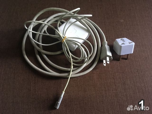 Блок питания Apple Magsafe1 45w L-type (01) Блок питания Apple Magsafe1 45w L-type (01)