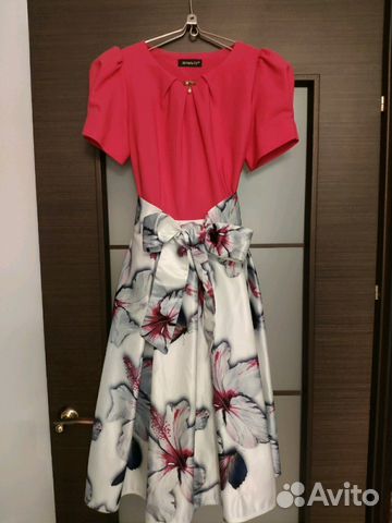 Платье новое 40-42(44) размер Платье новое 40-42(44) размер