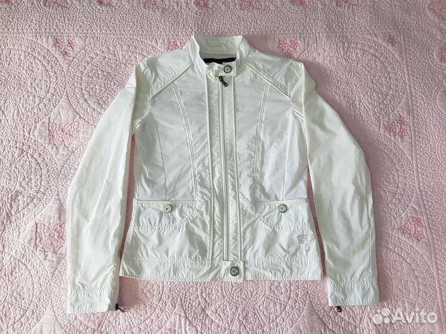 Calvin Klein Jeans новая ветровка р-р.(S) оригинал Calvin Klein Jeans новая ветровка р-р.(S) оригинал