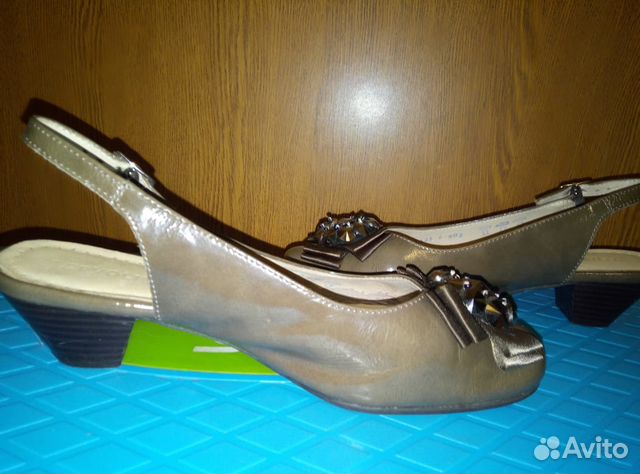 Босоножки 38р Босоножки 38р