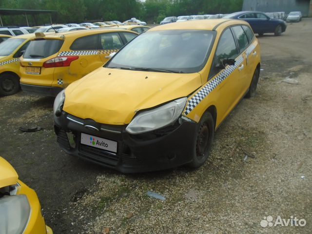 Ford Focus 1.6 МТ, 2014, битый, 100 000 км