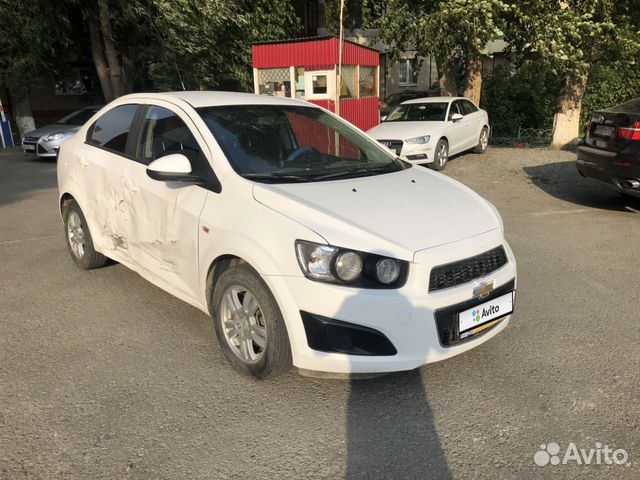 Chevrolet Aveo 1.6 МТ, 2012, битый, 130 000 км