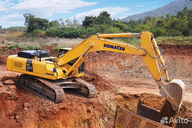 Komatsu PC300-8 японский экскаватор