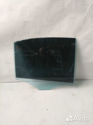 Стекло заднее правое Мерседес W211 голубое