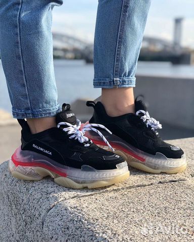 Кроссовки Balenciaga B1050183 Размеры: 36-40 Кроссовки Balenciaga B1050183 Размеры: 36-40