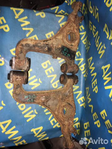 Нижний рычаг передней подвески Mercedes W210