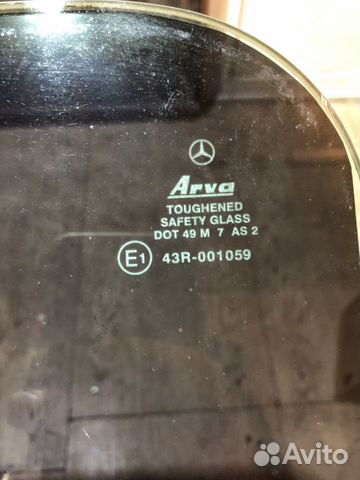 Стекло задней левой двери Mercedes W463 G-Class