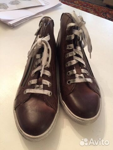 Новые женские ботинки