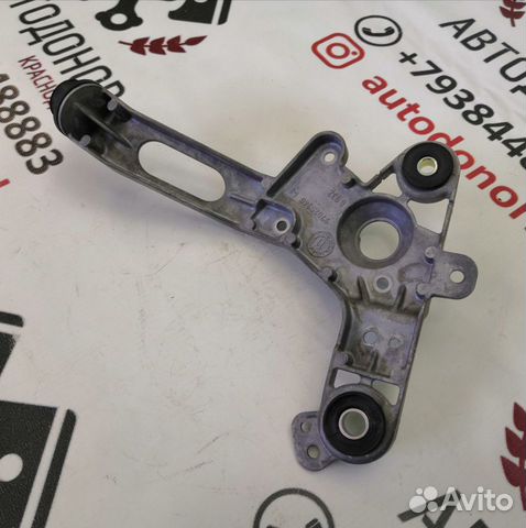 Кронштейн мотора стеклоотчистителя R Ford Focus 3