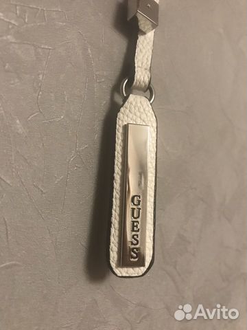 Брелок Guess оригинал на сумку или ключи
