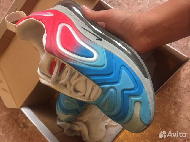 Новые кроссовки Nike Air720 Новые кроссовки Nike Air720
