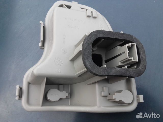 Фольксваген поло седан плата левого фонаря Новая