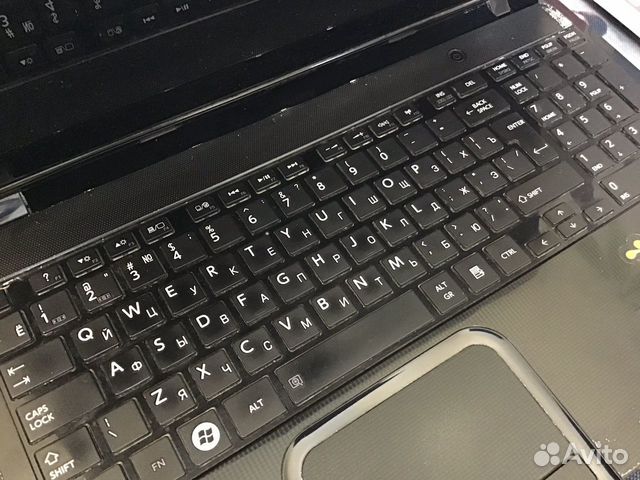 Игровой ноутбук Toshiba i5-2410/4RAM/320HDD/Radeon
