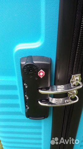 Новый Чемодан American Tourister Ультралёгкий 2кг Новый Чемодан American Tourister Ультралёгкий 2кг