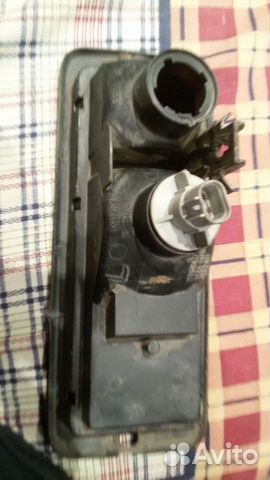 Продаю задний фонарь на митсубиси паджеро 2 й
