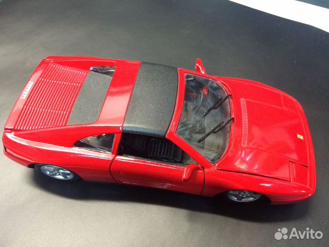 Модель машины Ferrari 348-TS, 1/24 Модель машины Ferrari 348-TS, 1/24