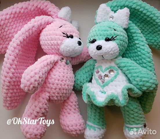 Вязаная игрушка зайчик со стразами Вязаная игрушка зайчик со стразами