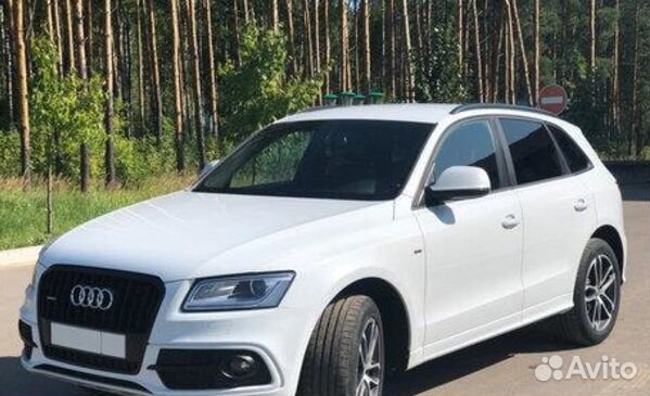 Запчасти на Audi Q5 2.0 бензин 2010 Запчасти на Audi Q5 2.0 бензин 2010