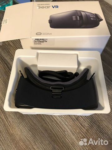 Samsung Gear VR SM R-323 (2 поколение) Samsung Gear VR SM R-323 (2 поколение)
