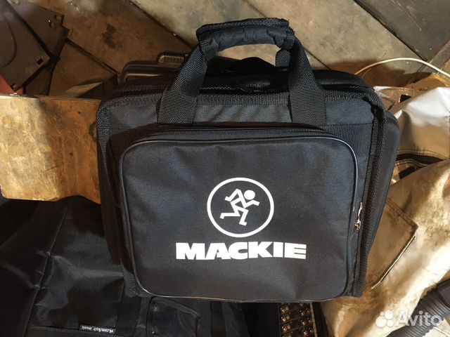 Микшерный пульт Mackie profx4v2